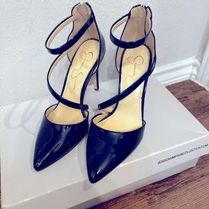 Jessica simpson heel size 6